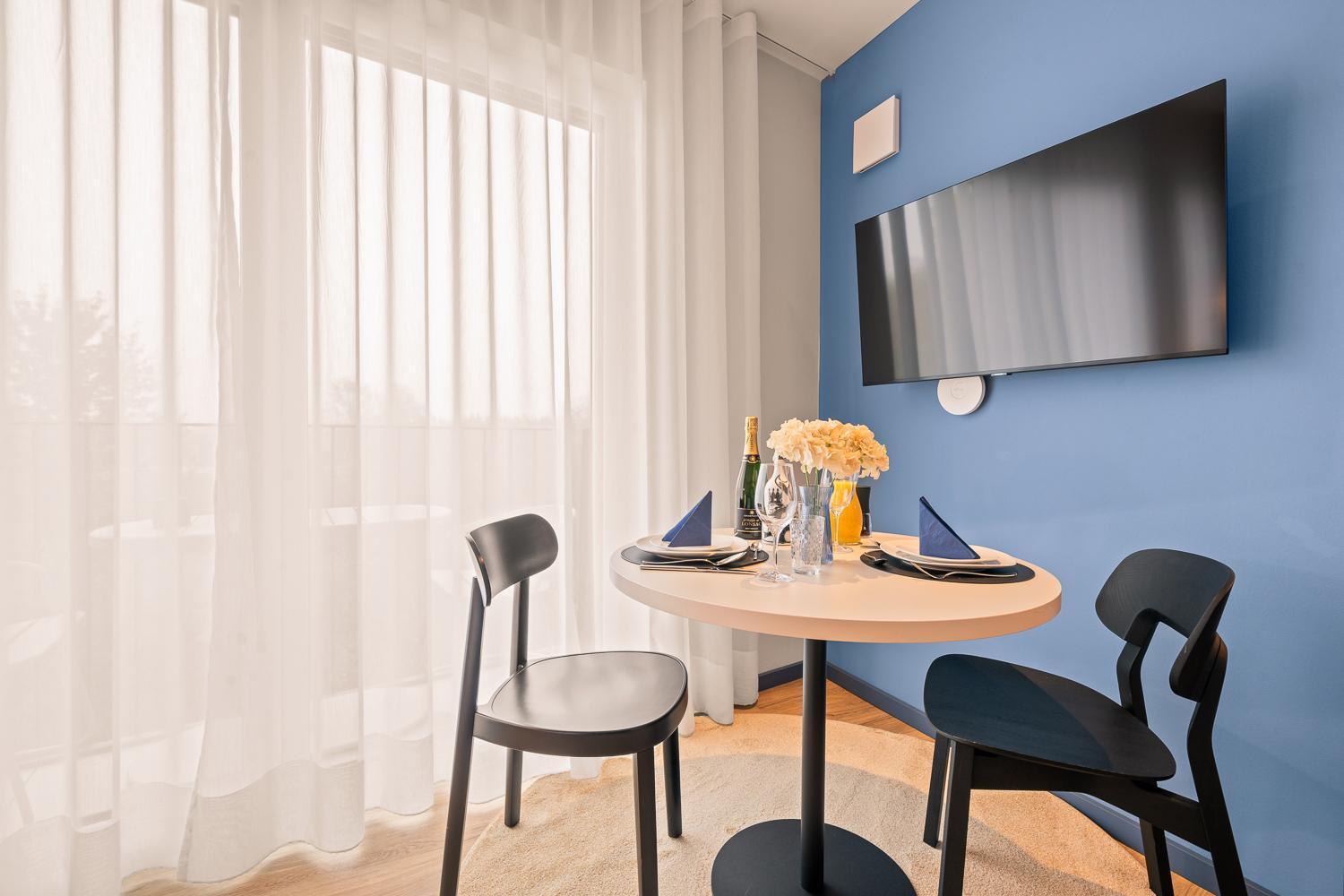 Motel42-Temporary Living FDH Екстериор снимка
